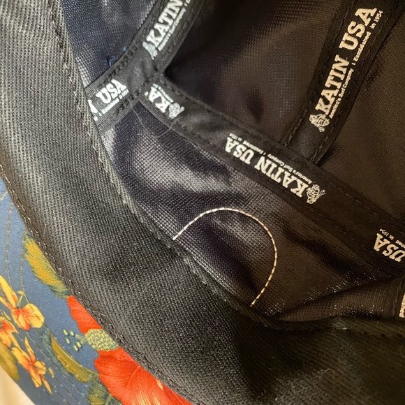 Katin USA | 5 Panel | Strapback | Navy and Floral - Picture 4 of 5